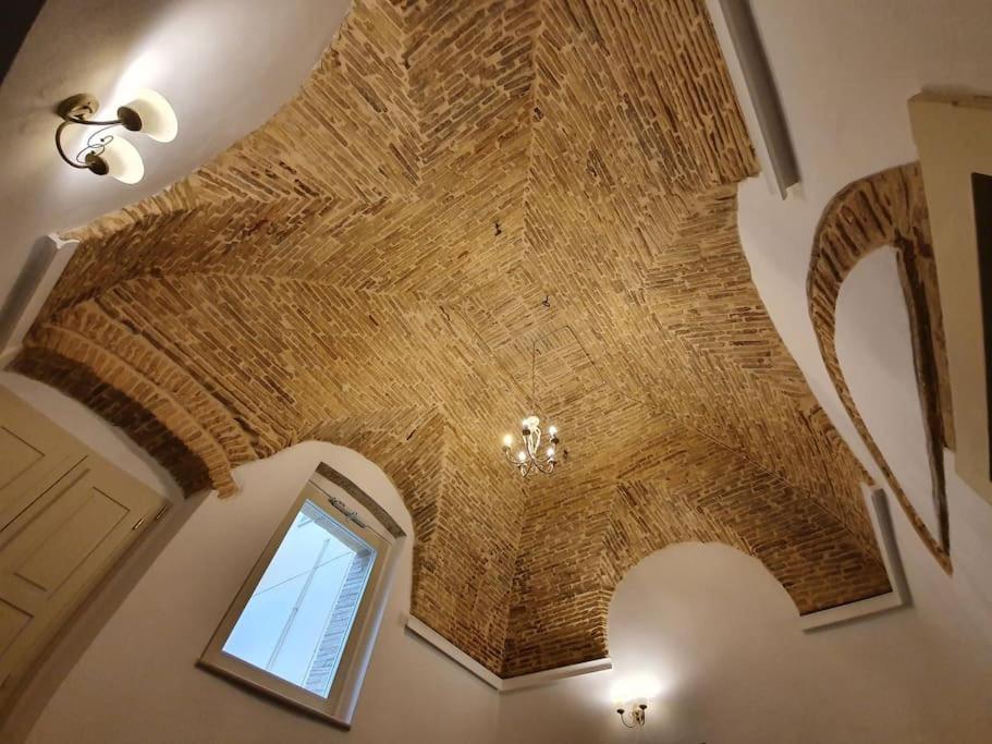 Casa Santa Maria - Beautifully Restored House In Centro Storico Irsina Basilicata Puglia Экстерьер фото